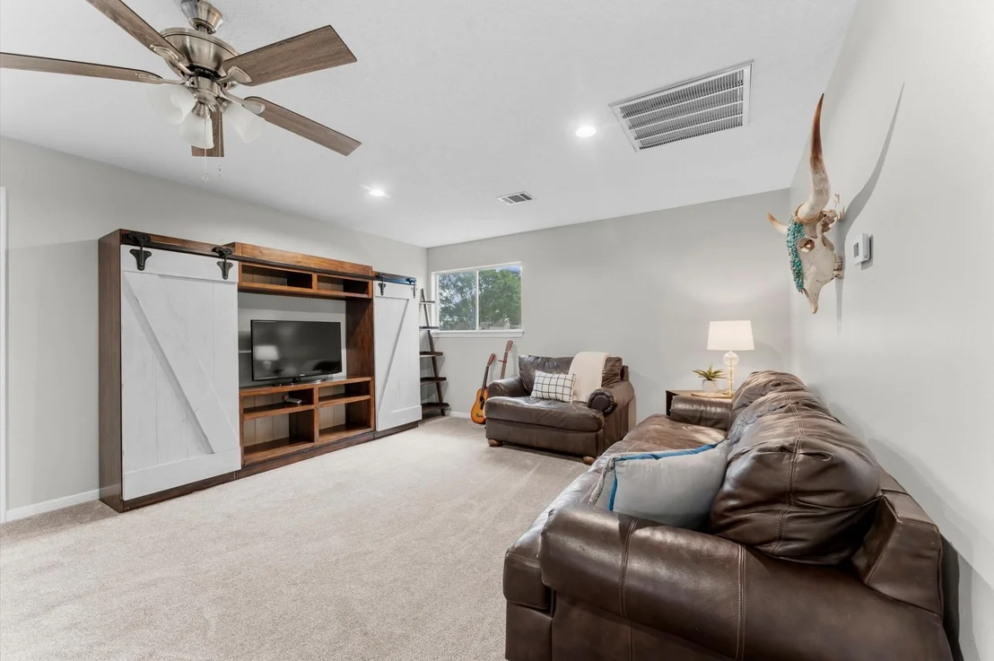 Photo of 33014 Grove Park Drive