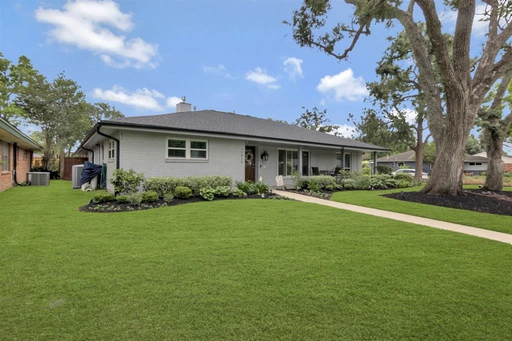 Photo of 11015 Atwell Drive