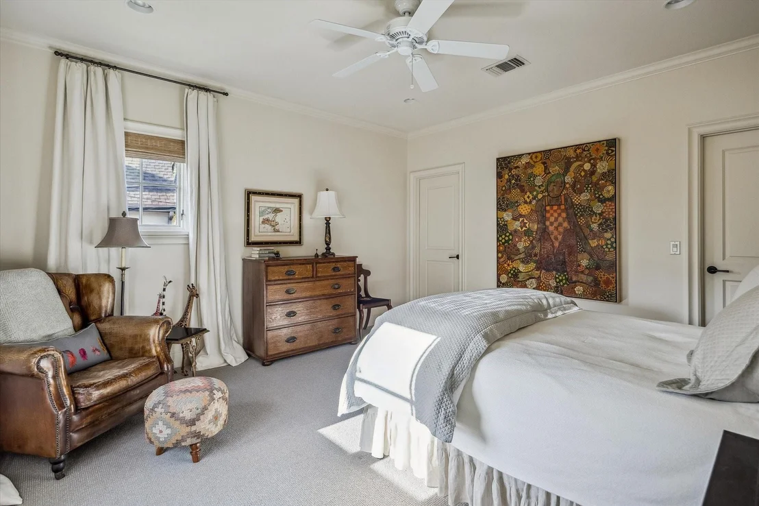Photo of 2228 Dunstan Road