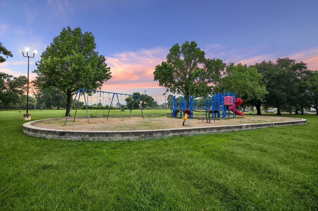 Photo of 3614 Golf Drive