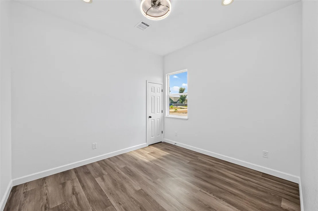 Photo of 1118 Peter Pine Street