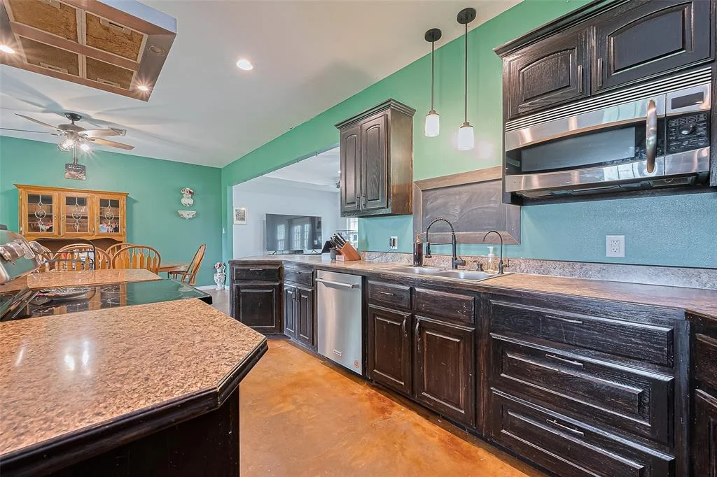 Photo of 5396 Duff Road