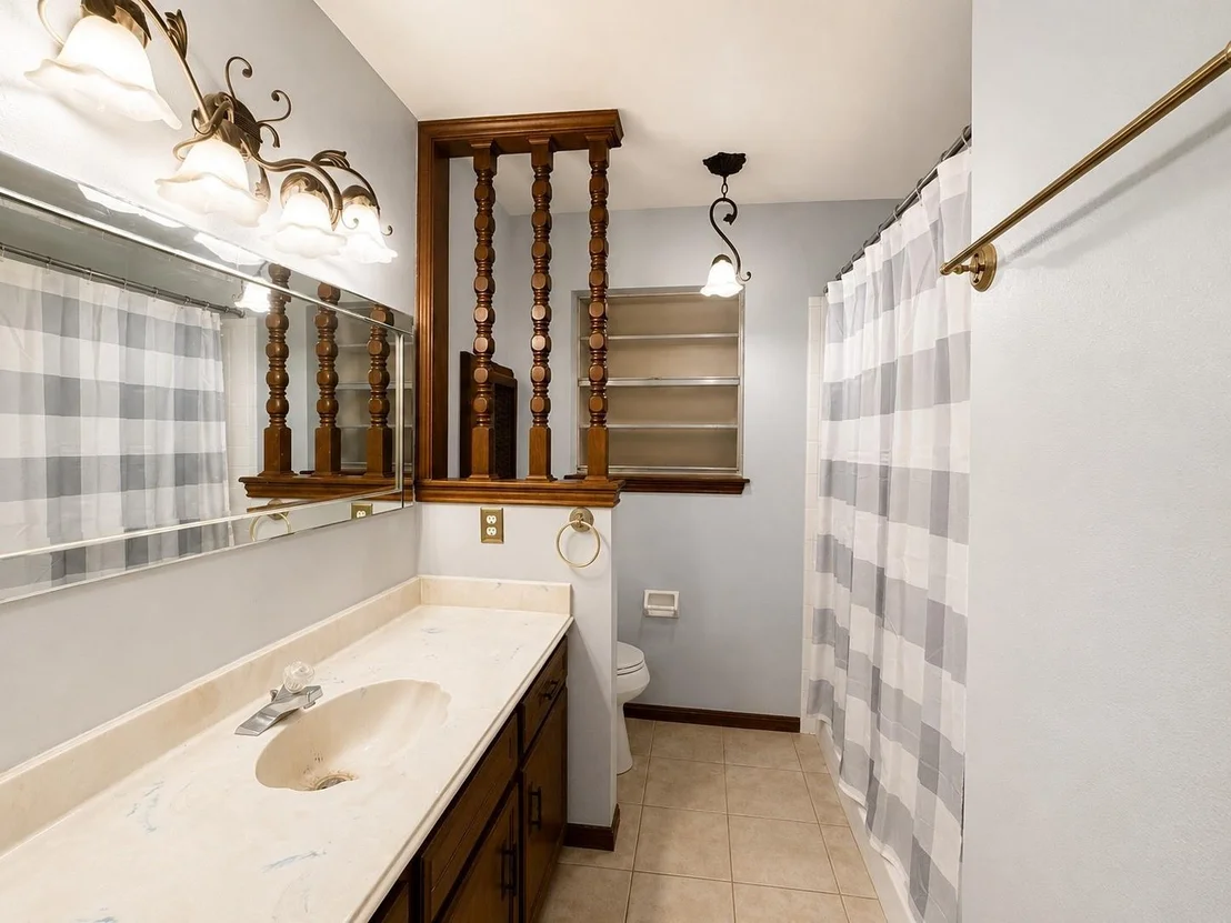 Photo of 708 Shady Lane