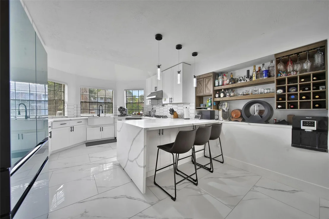 Photo of 21407 Deerhaven Drive