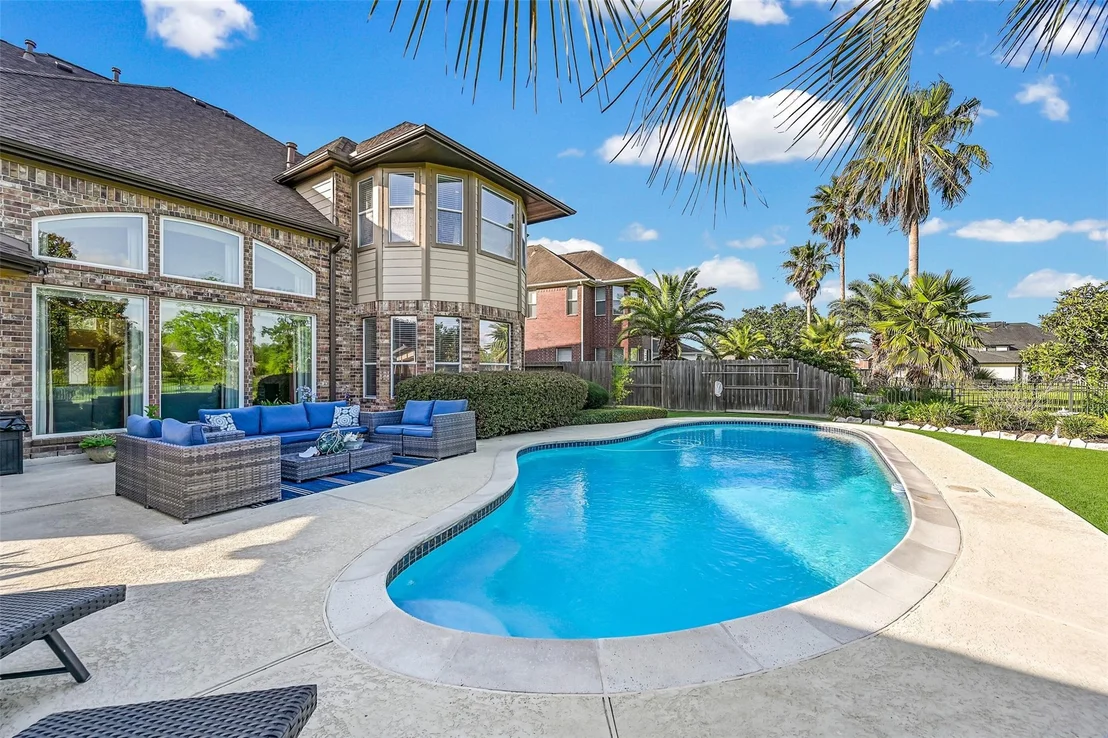 Photo of 1607 Cascade Falls Drive