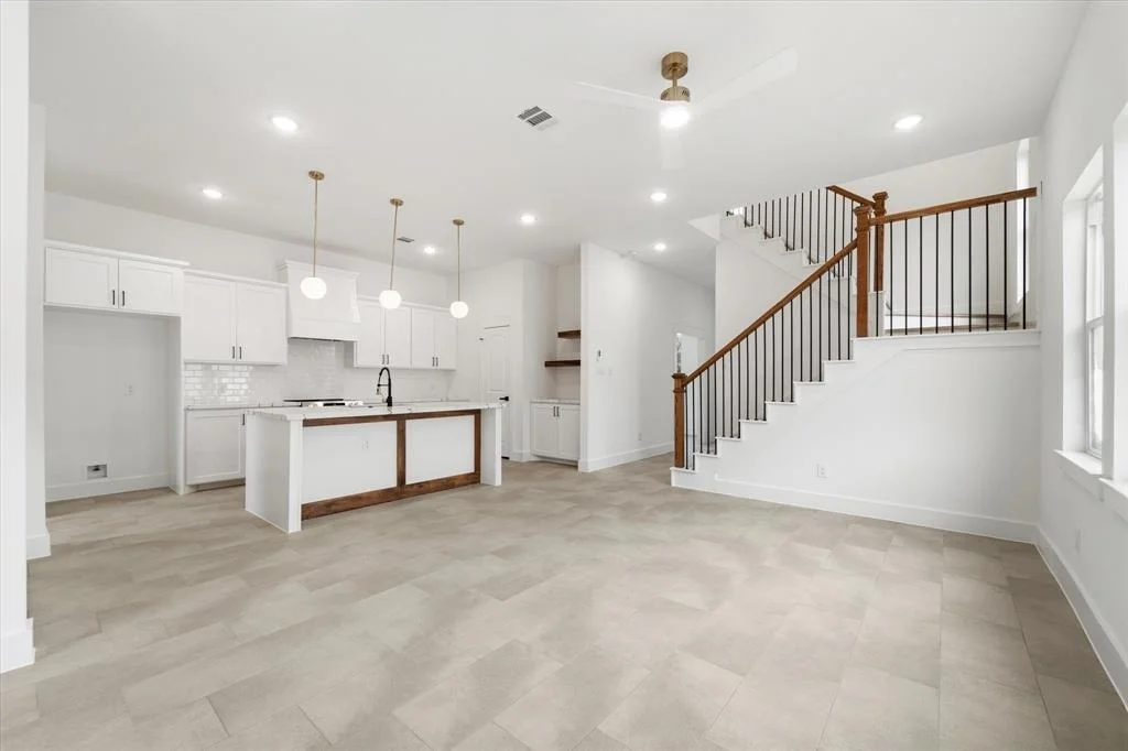 Photo of 11190 Fieldcrest Drive