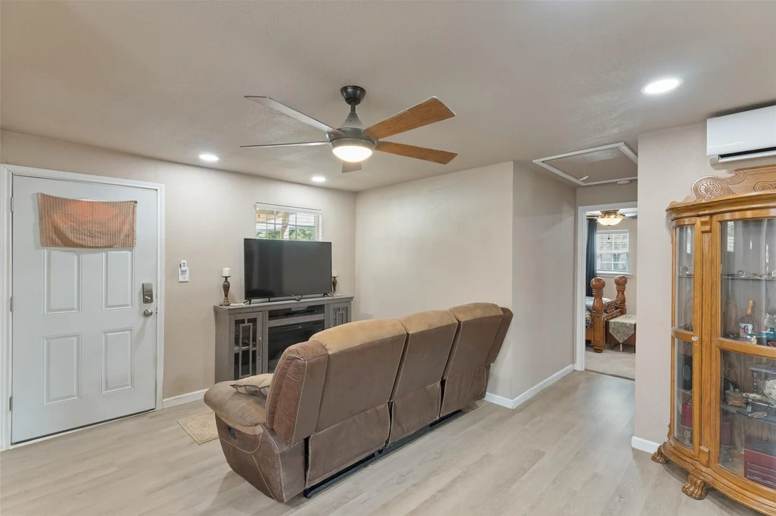 Photo of 128 Cheyenne Drive