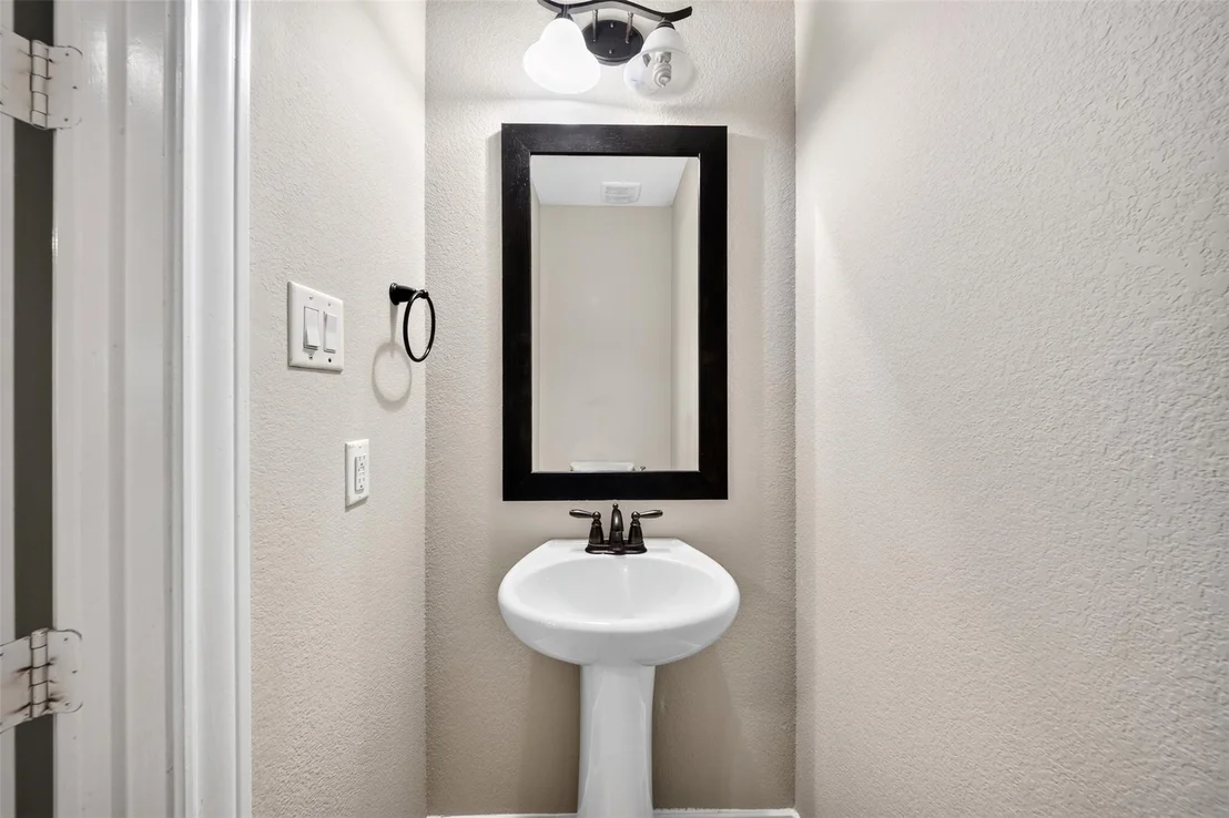Photo of 6234 Avon Landing Lane