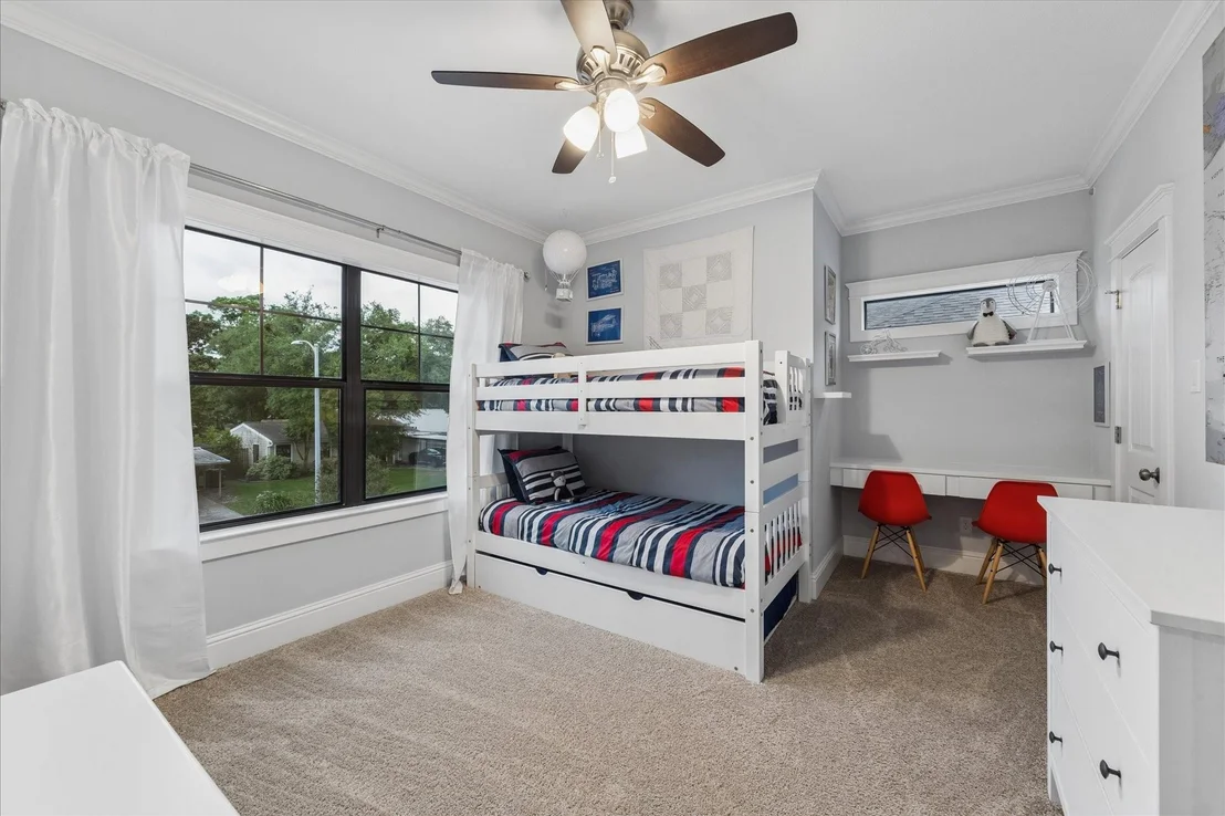 Photo of 1418 Chamboard Lane