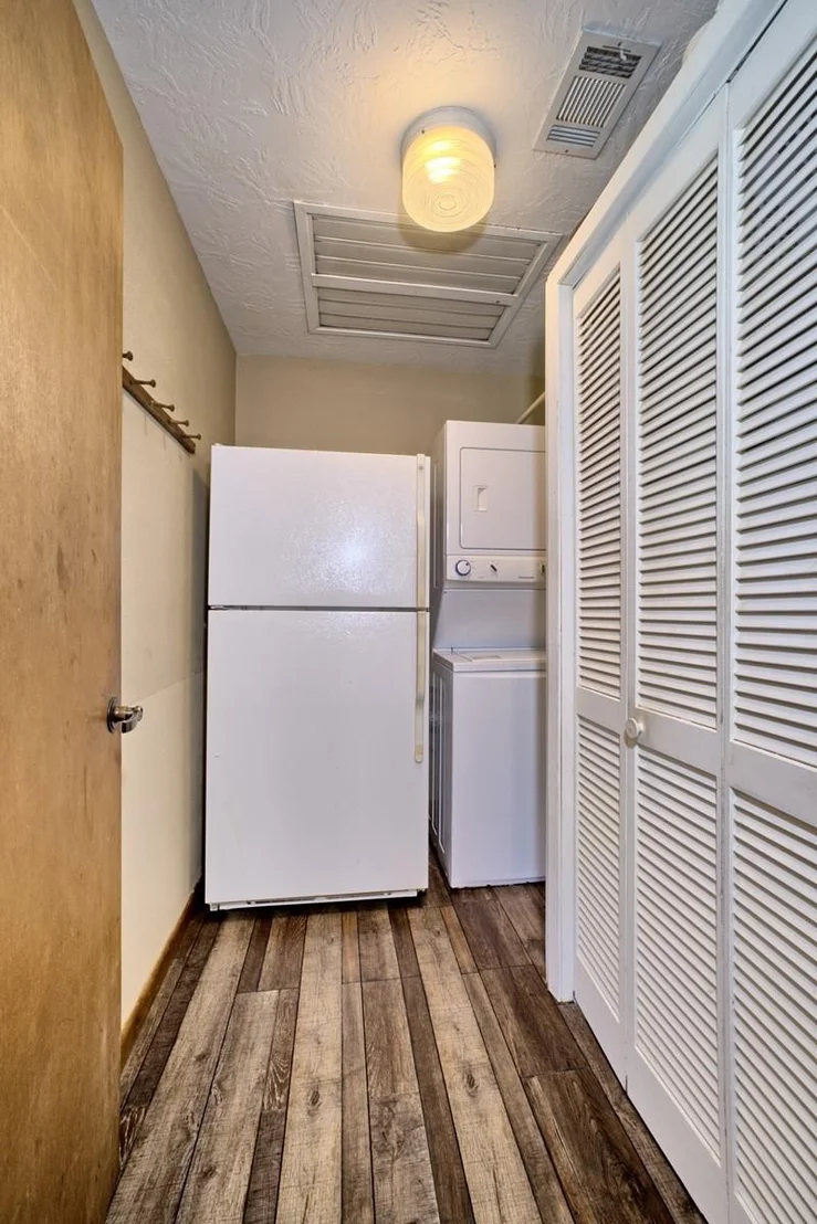 Photo of 203 Whispering Pine