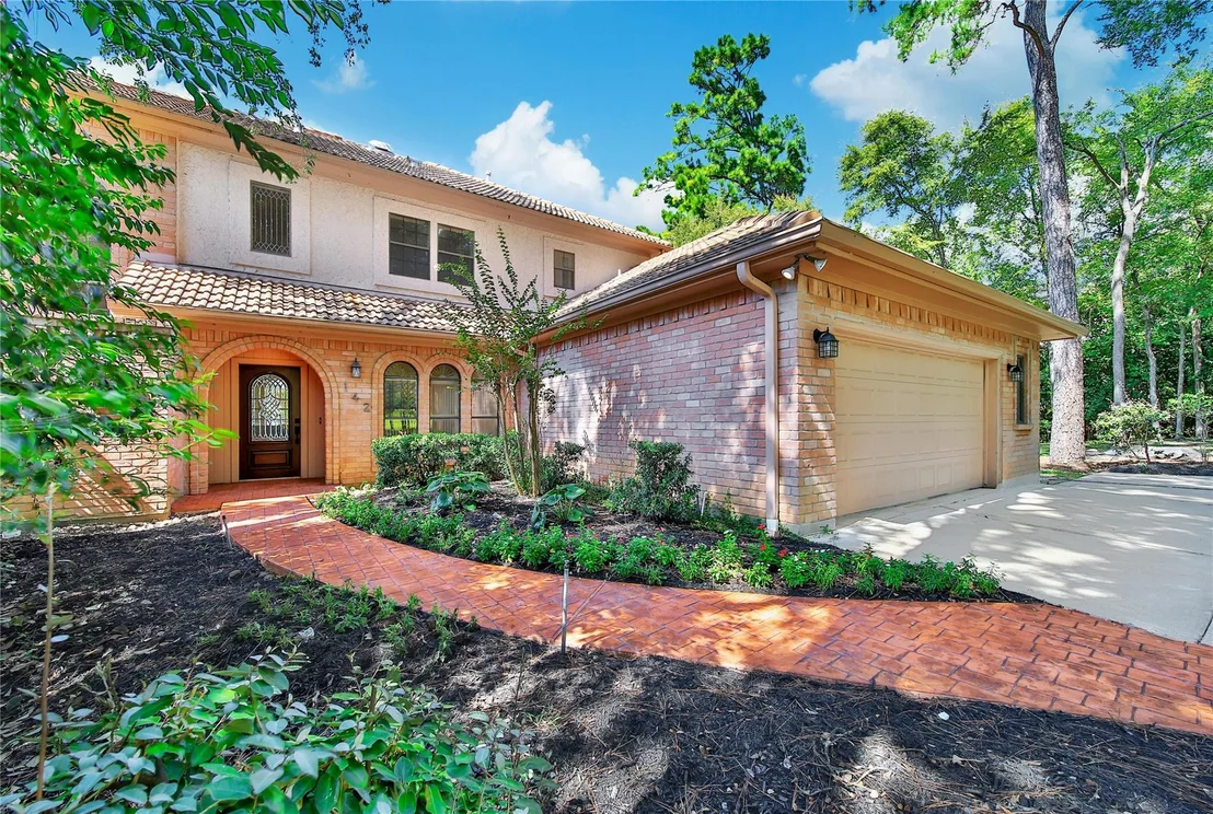 Photo of 142 Lakeside Drive