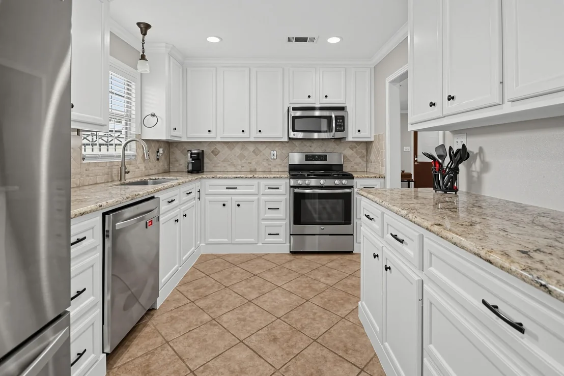 Photo of 1111 Timbergrove Lane
