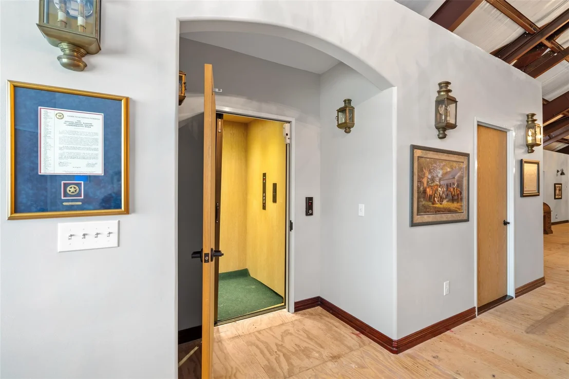 Photo of 15126 Walden Road