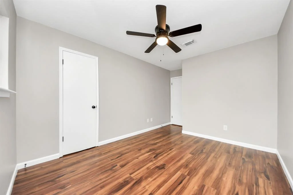 Photo of 870 Seamaster Drive