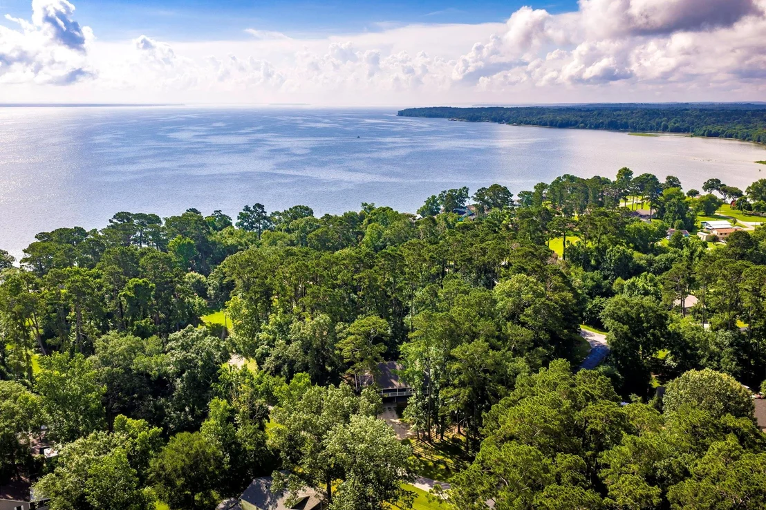 Photo of 230 Governor Bell Drive