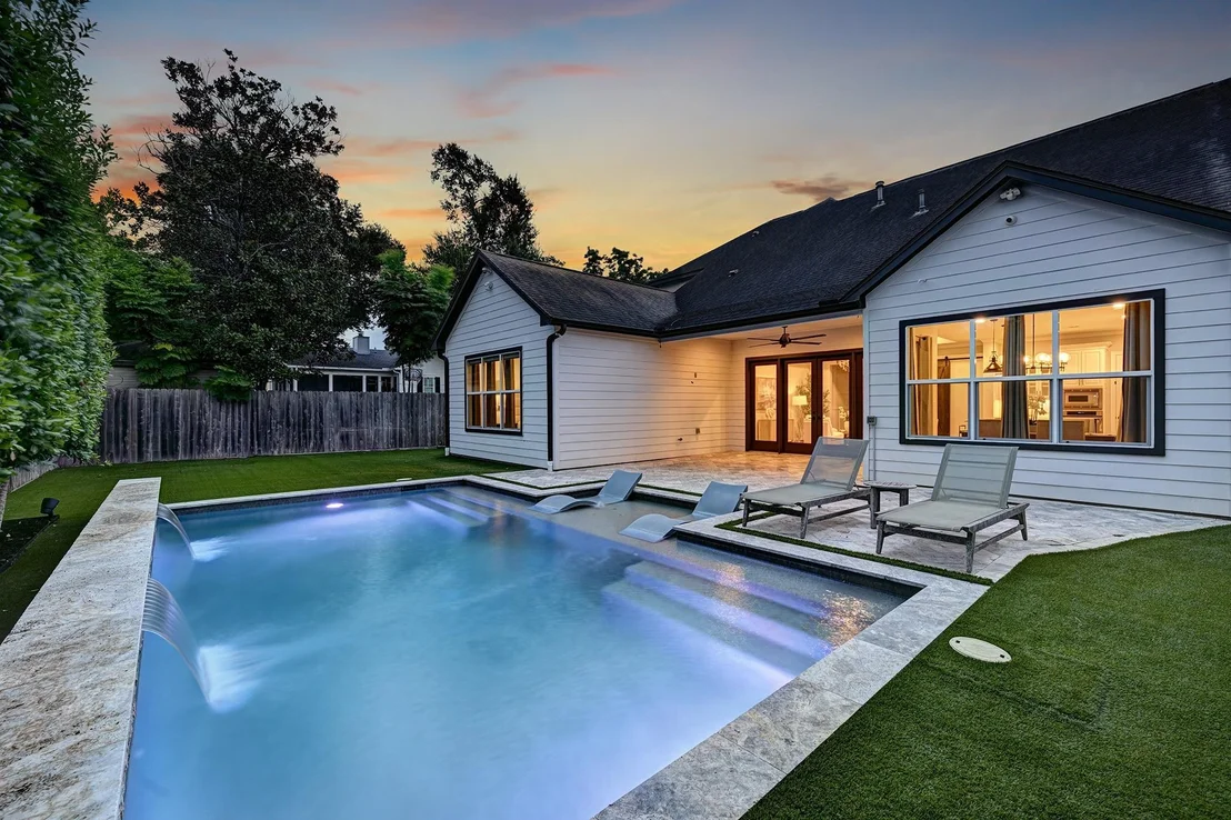 Photo of 1906 Gardenia Drive