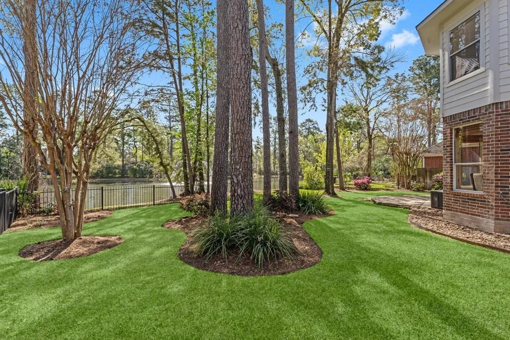 Photo of 211 N Floral Leaf Circle