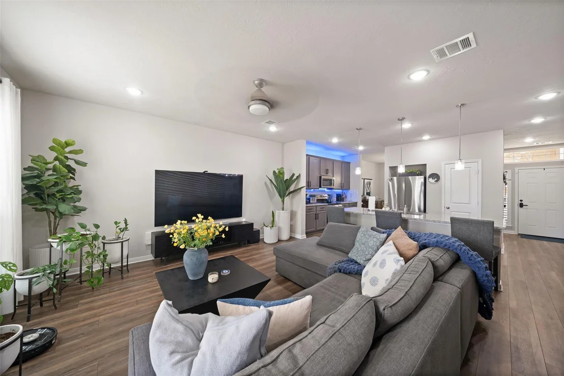 Photo of 1300 Kingsgate