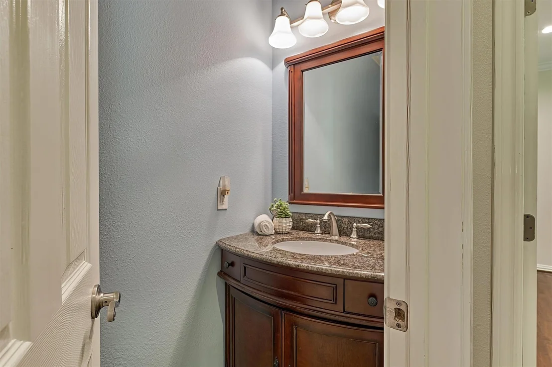 Photo of 11062 N Hidden Oaks