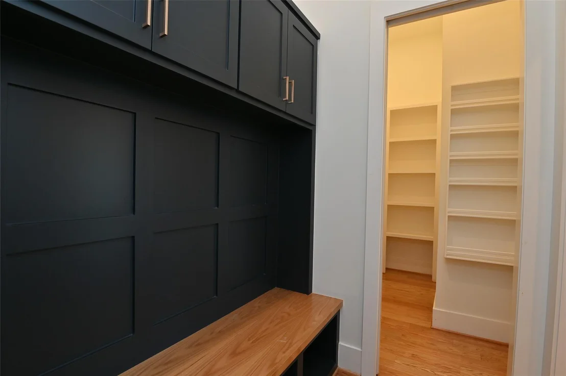 Photo of 1733 Du Barry Lane