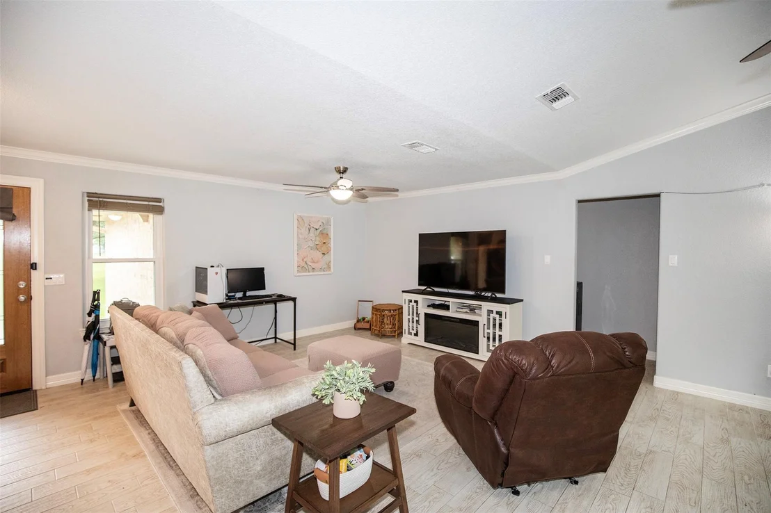 Photo of 9308 Acorn Drive