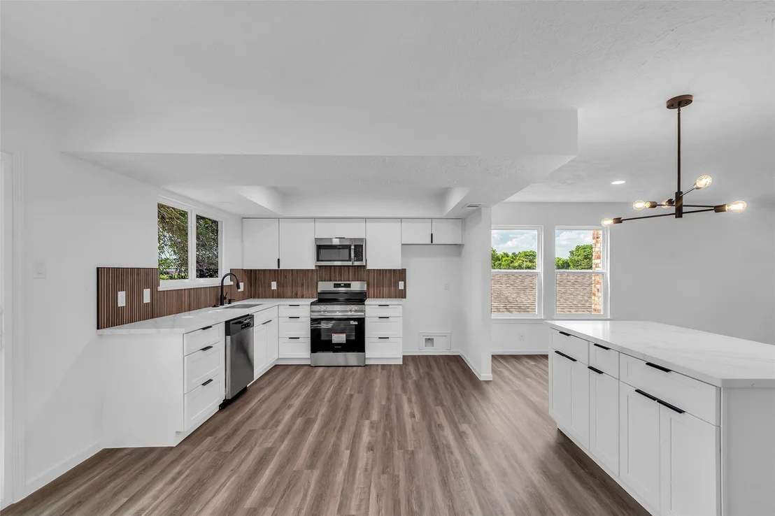 Photo of 16122 Pipers View Drive