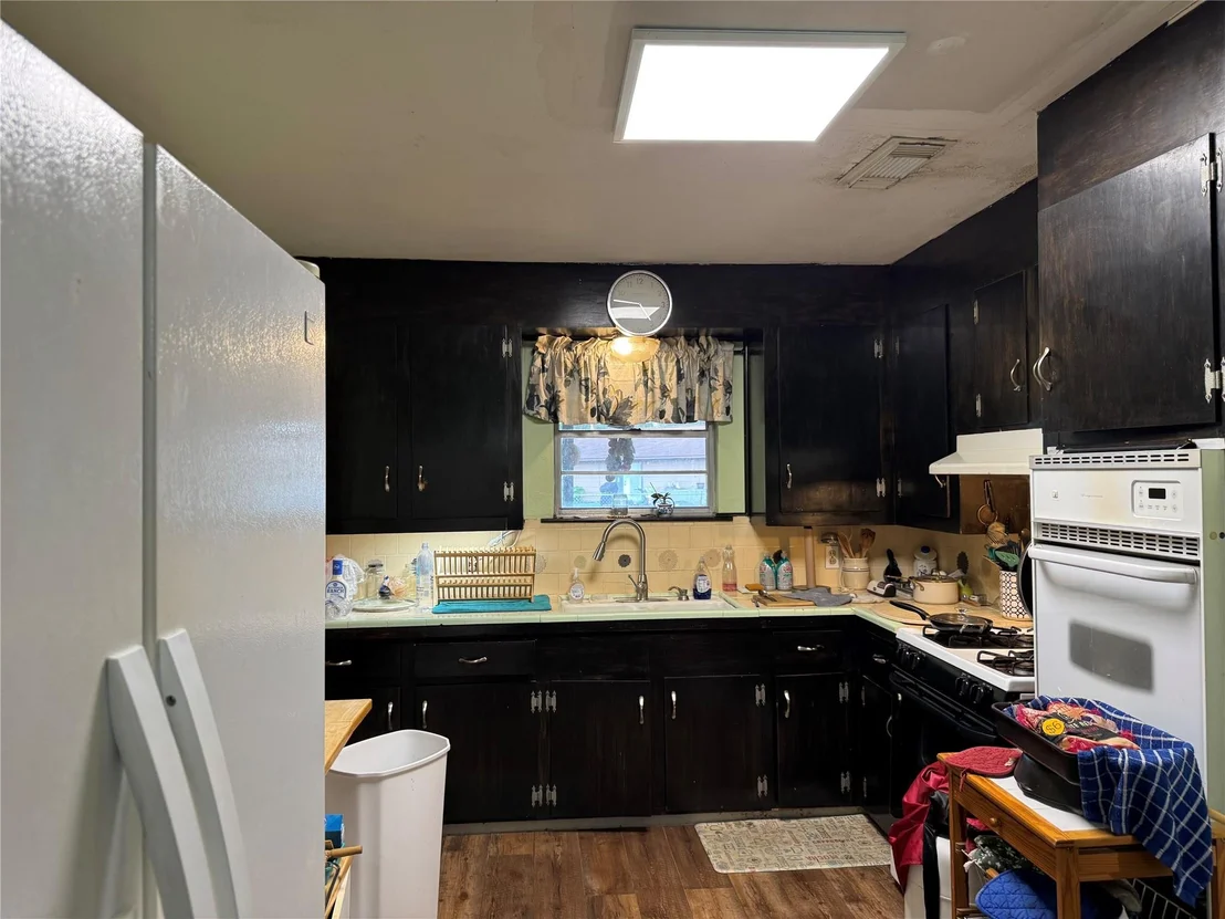 Photo of 308 Edgewater Street