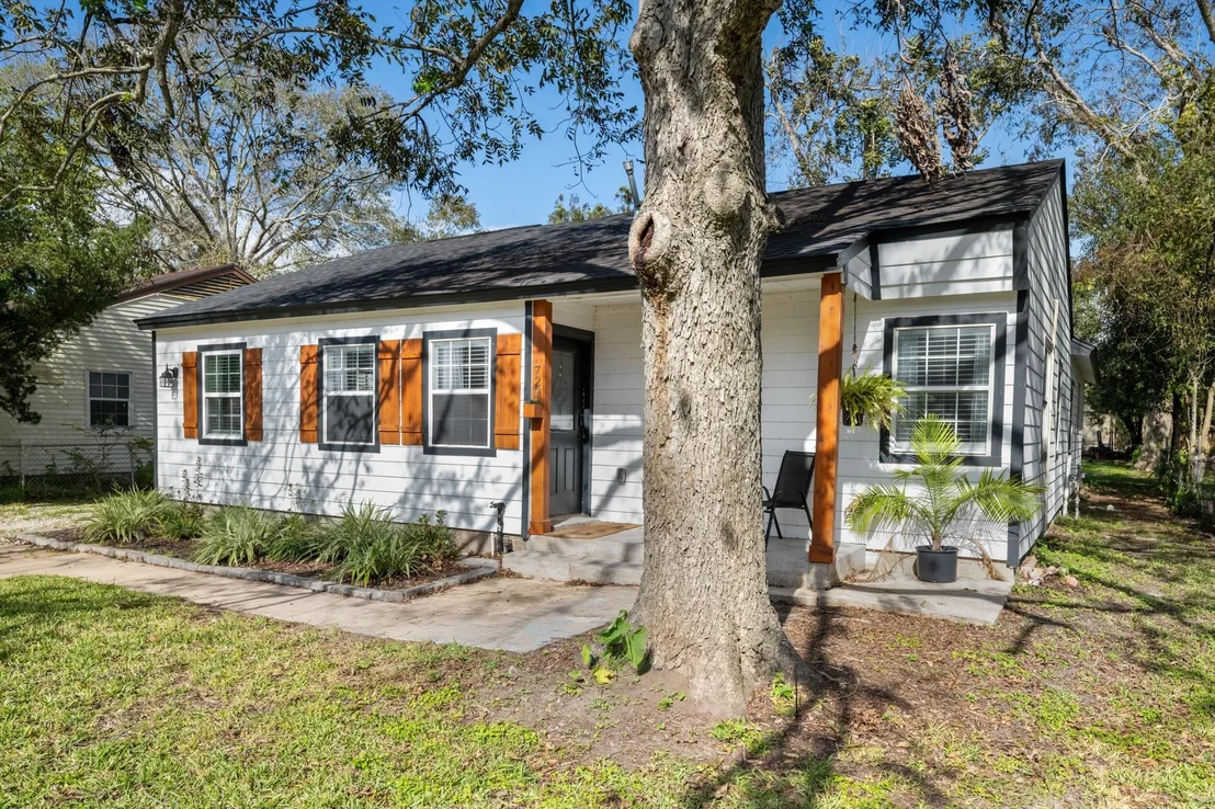 Photo of 729 Kyle Street