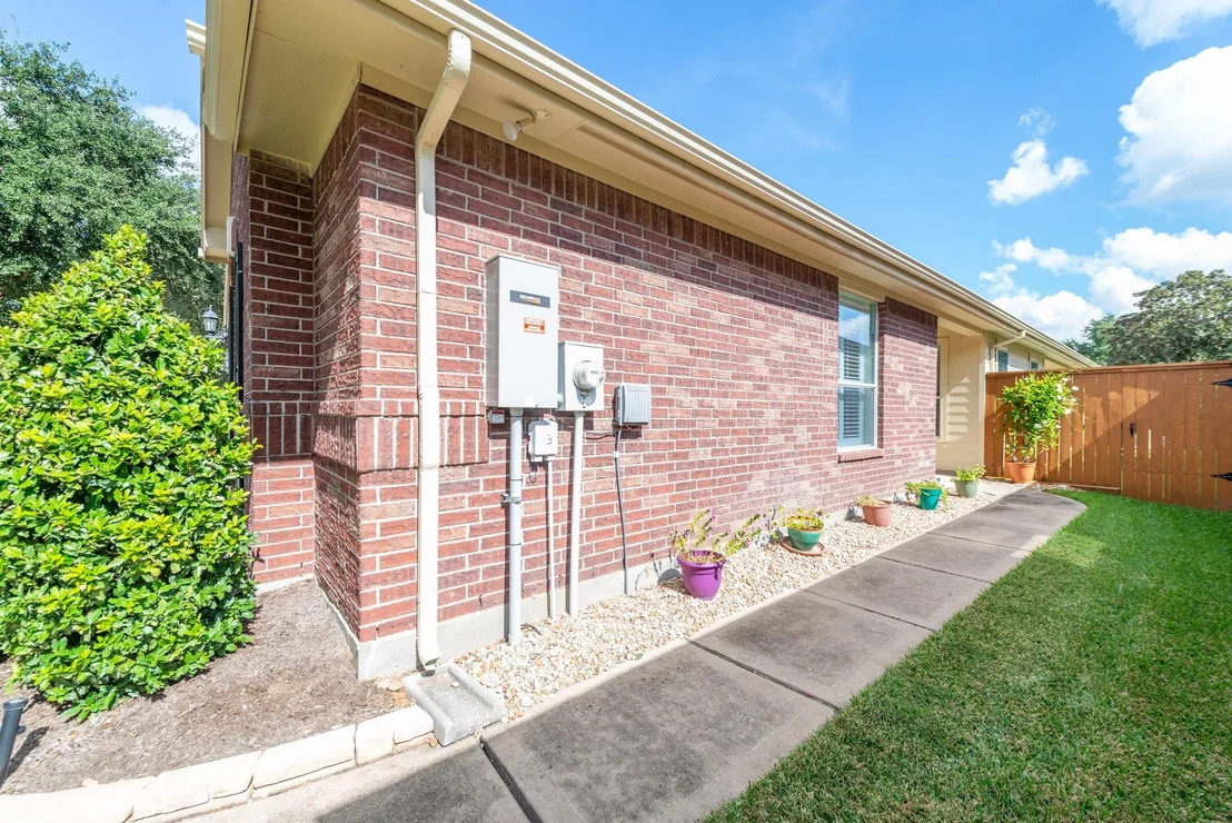 Photo of 5315 Thorngate Court
