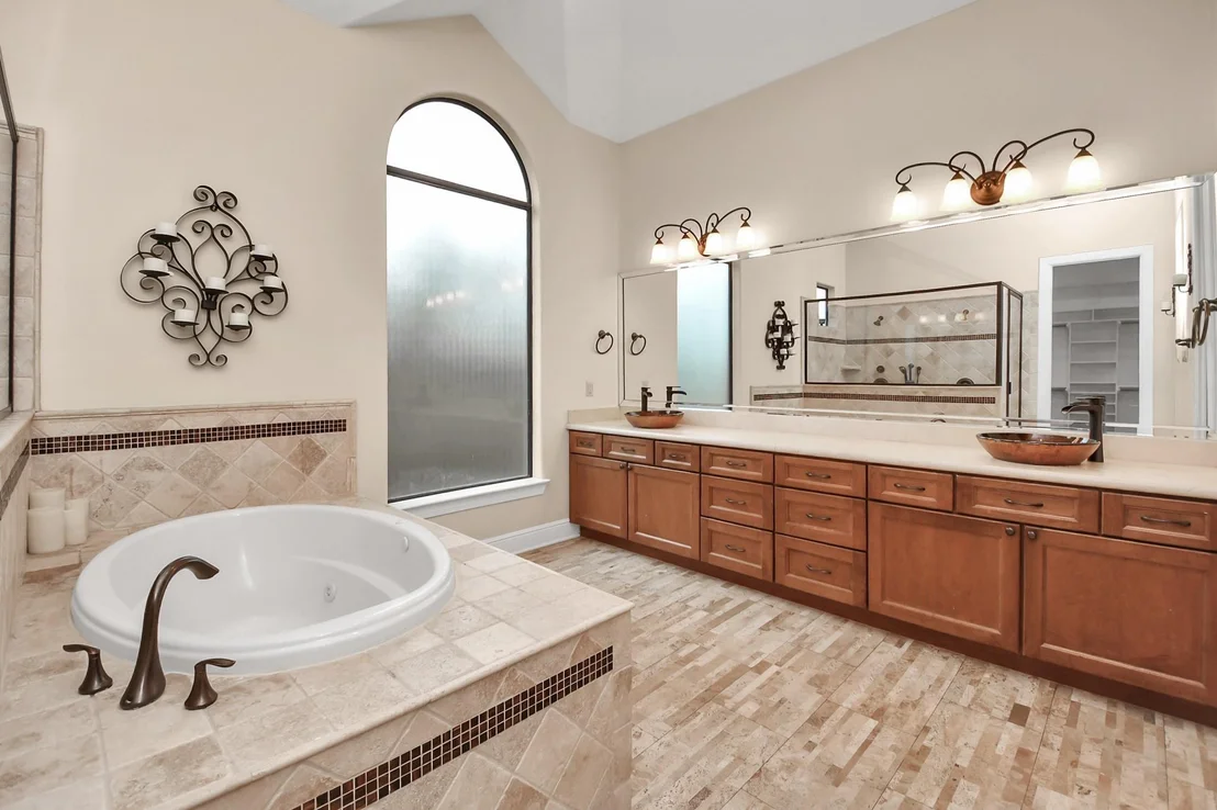 Photo of 1611 Lynnview Drive