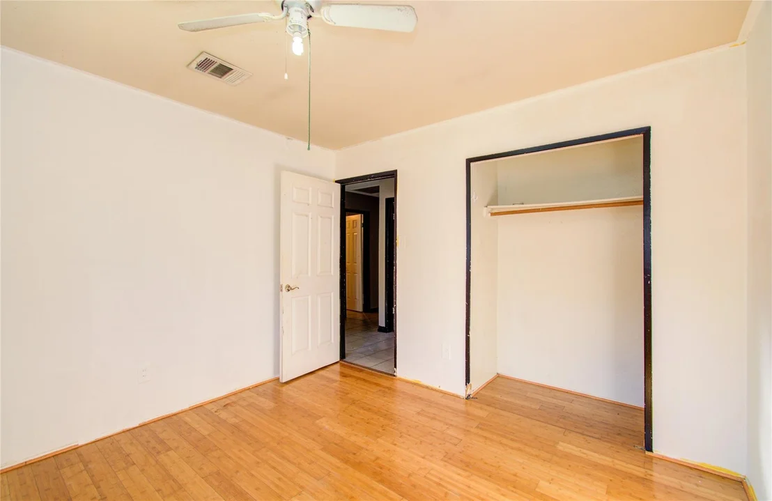 Photo of 8014 Streamside Drive