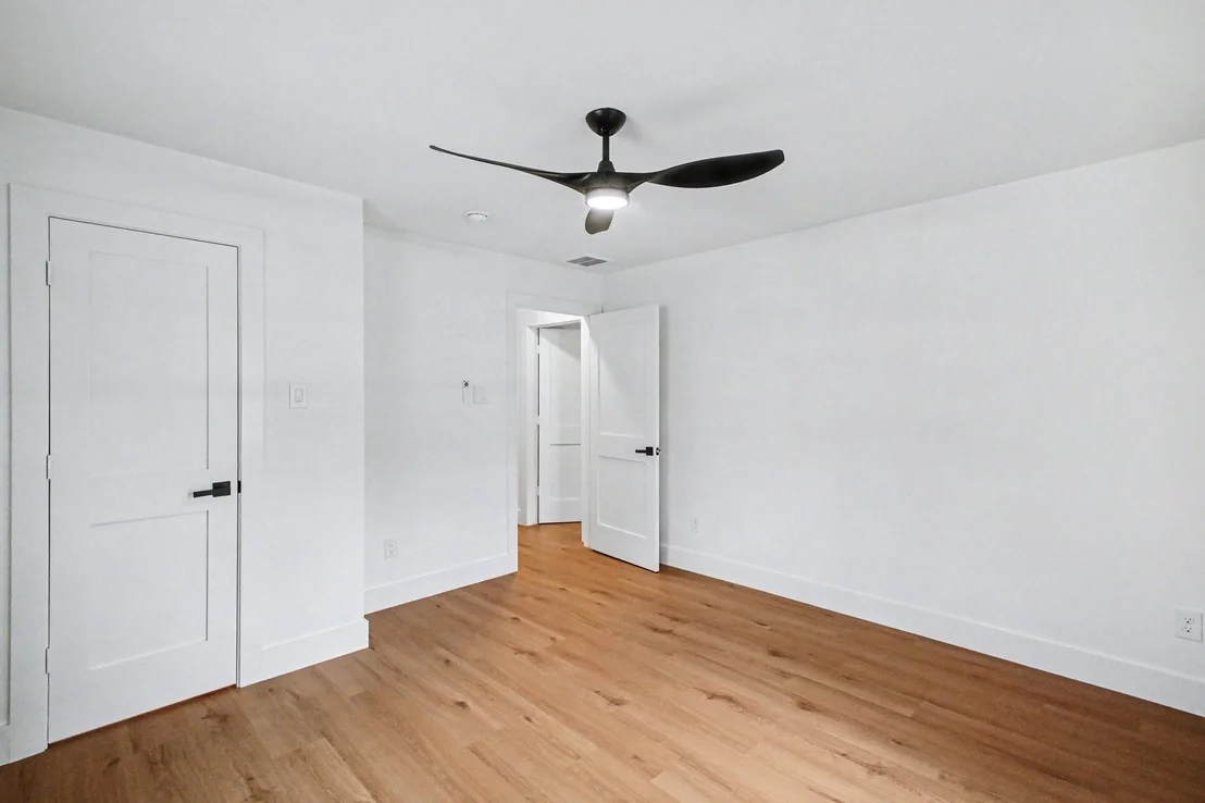 Photo of 5443 Redstart Street