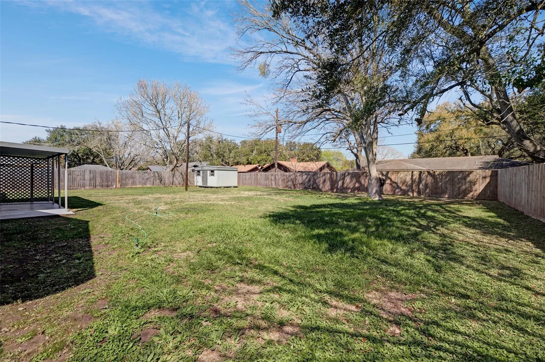 Photo of 605 Helms Avenue