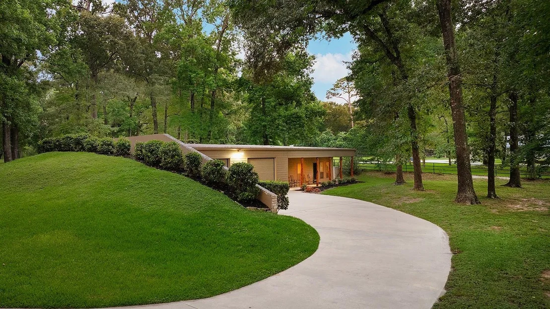 Photo of 13882 Longwood Drive