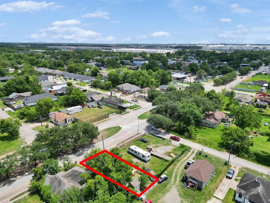 Photo of 5603 N Wayside Drive