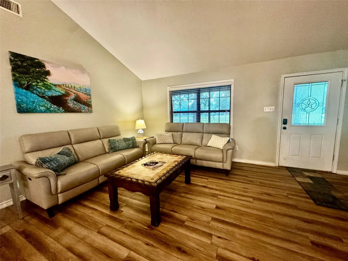 Photo of 148 Crest Lane