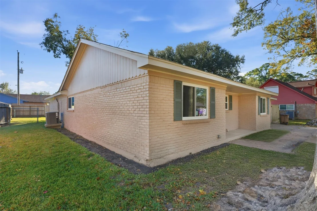 Photo of 5002 Cedar Creek Drive