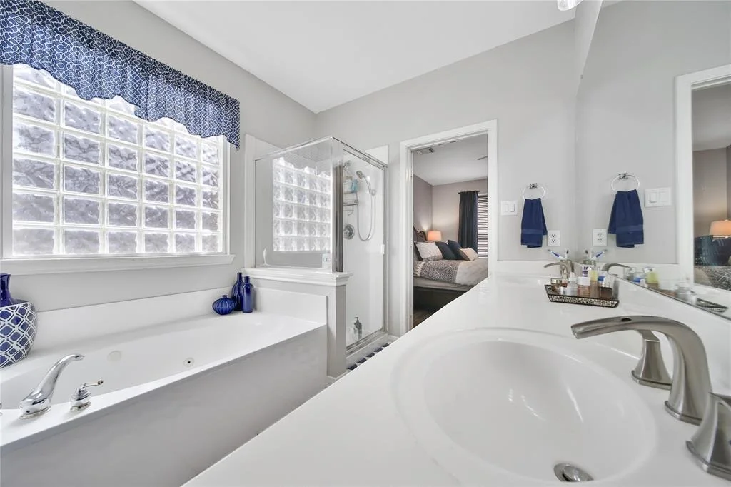 Photo of 15811 Chapel Lake Drive