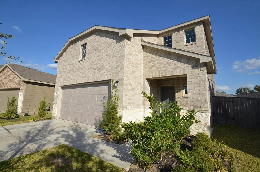 Photo of 16439 Big Hickory Dr