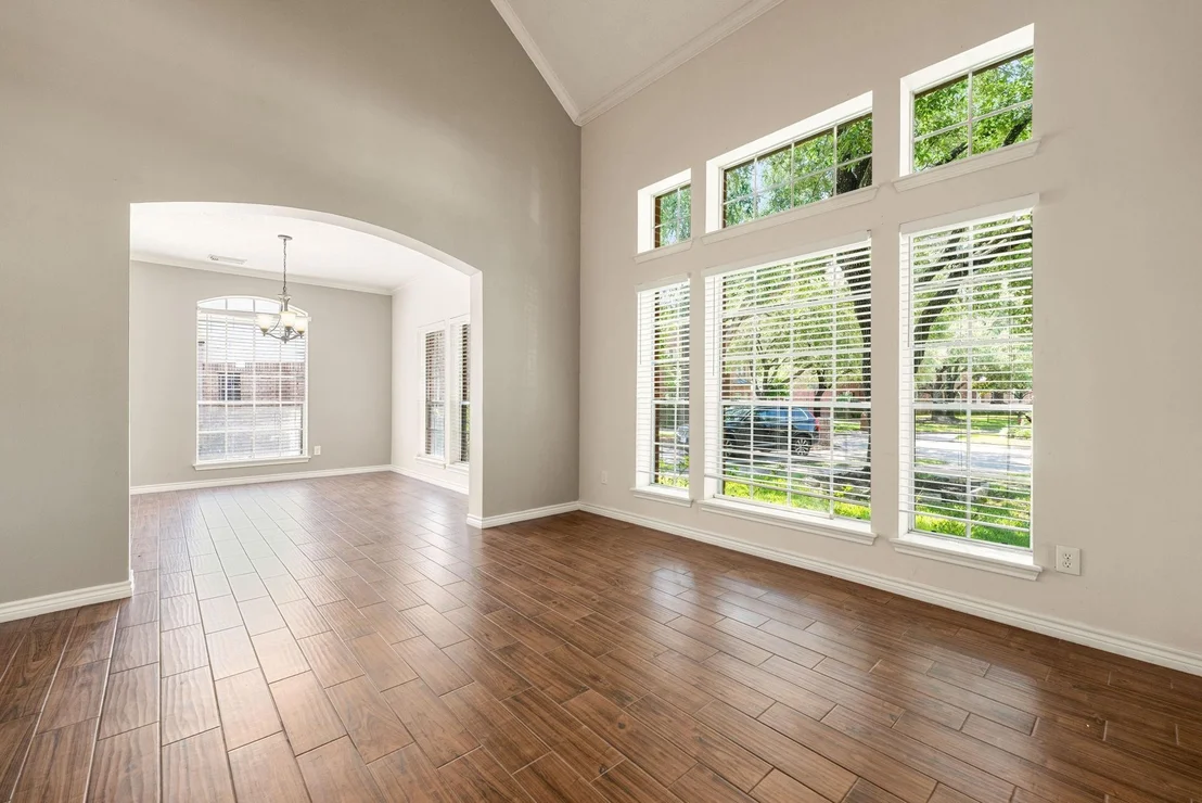 Photo of 303 S Cypress Estates Circle