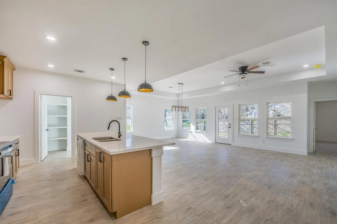 Photo of 10703 Hillside Drive