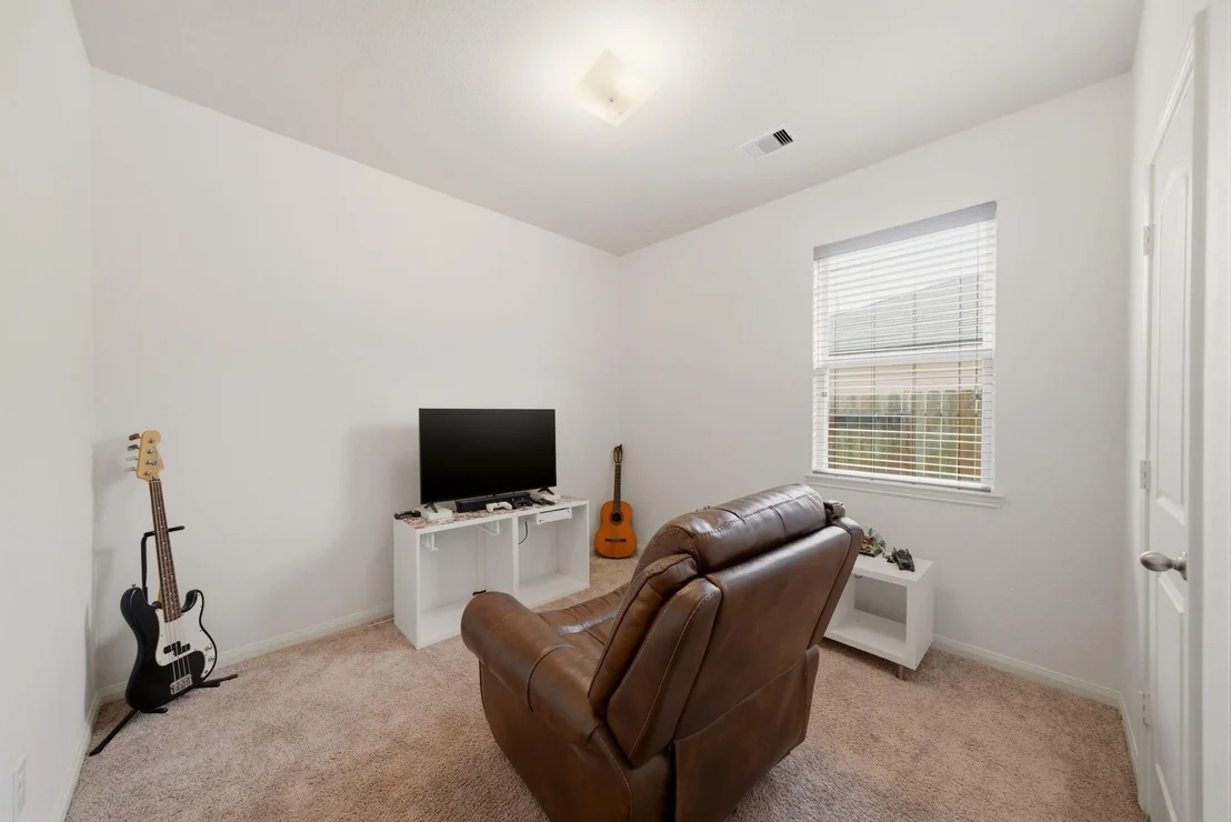Photo of 2060 Saras Way
