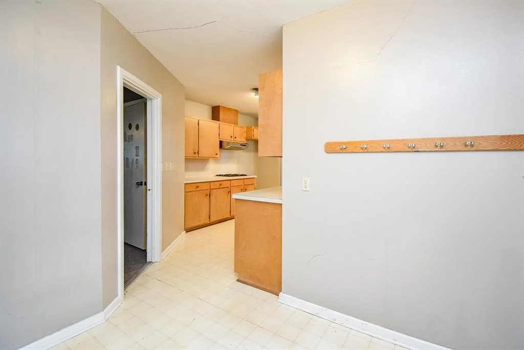 Photo of 912 Spruce Avenue