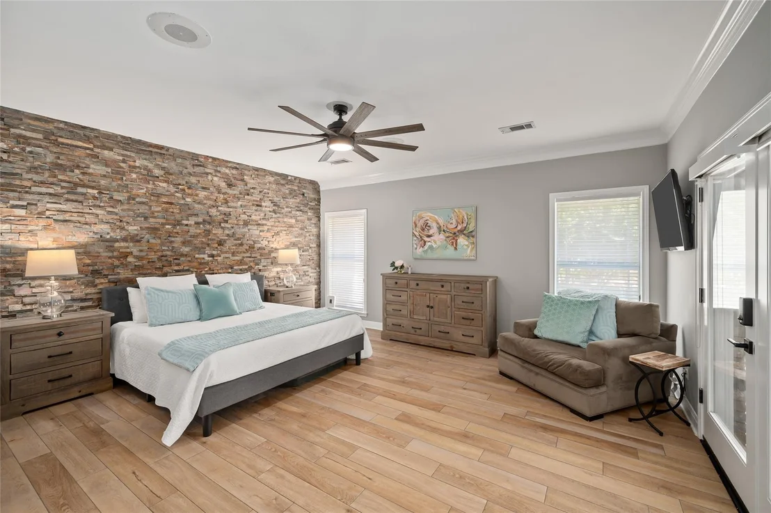 Photo of 2409 Taylor Lane