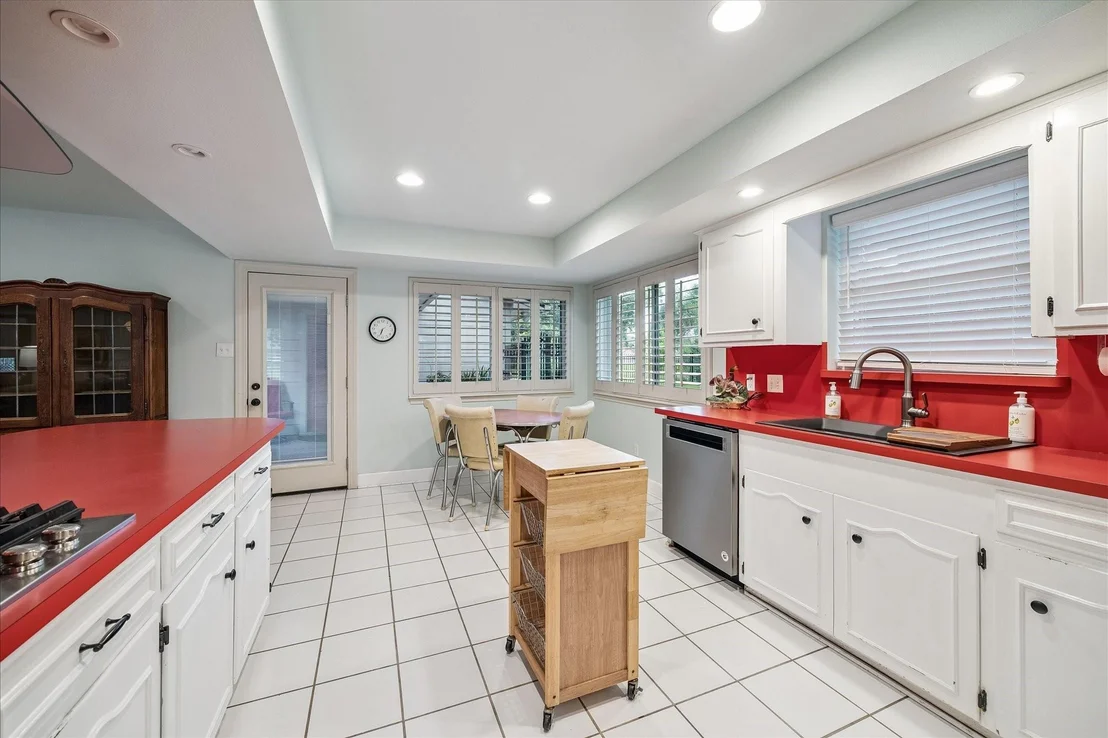 Photo of 4709 Tilson Lane