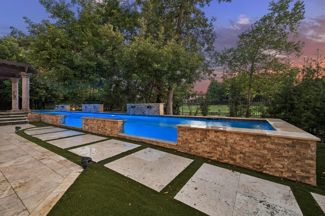 Photo of 6 N Fazio Way