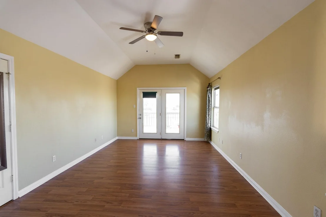 Photo of 1003 Commodore Drive