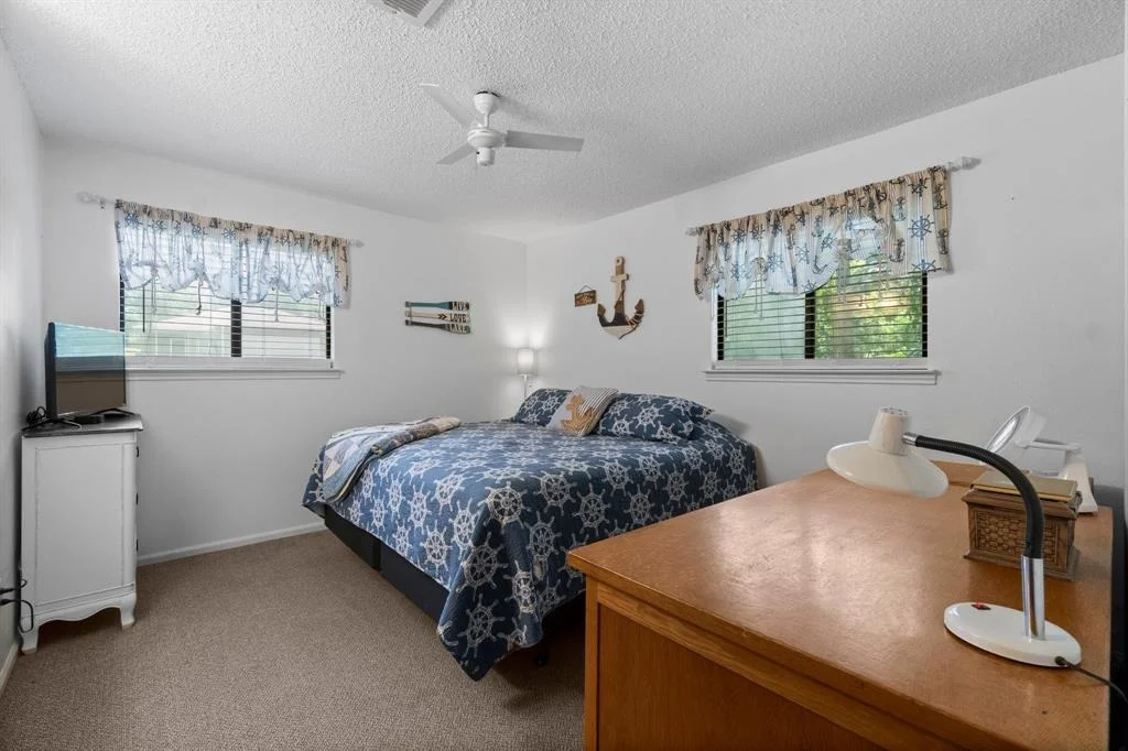 Photo of 31 N Lakeview Drive