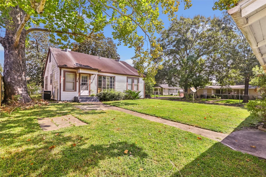 Photo of 2422 Centennial Street