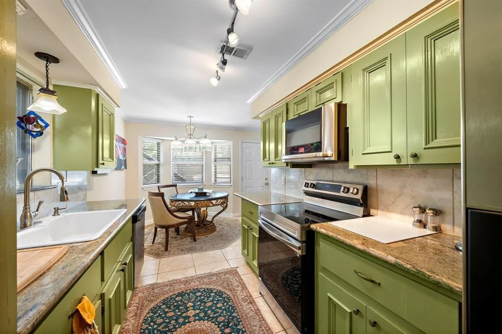 Photo of 6 Back Bay Circle